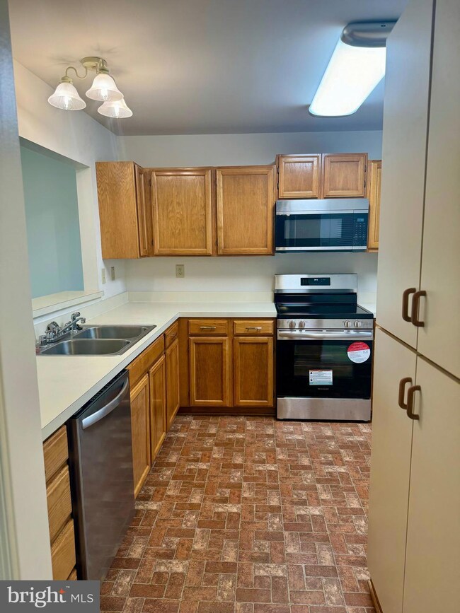 116 Lynnhaven Ct, Colonial Beach, VA 22443 - photo 6