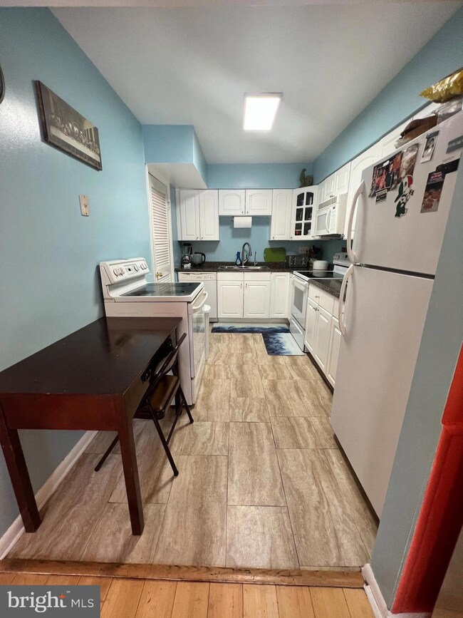 3838 Joshua Place unit B, Alexandria, VA 22309 - photo 2