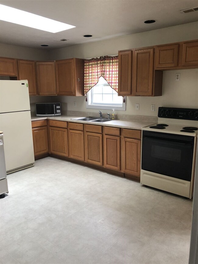 1808 S Berkley Rd, Kokomo, IN 46902 - photo 3