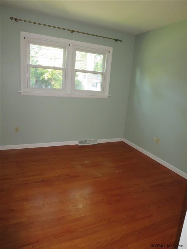 4 Michael Dr, Saratoga Springs, NY 12866 - photo 7