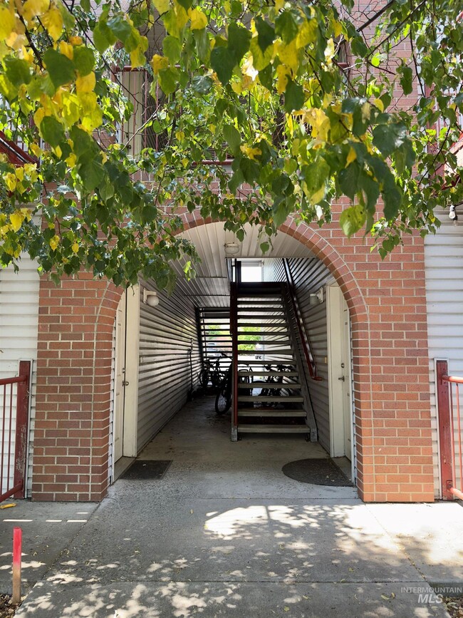 223 Baker St, Moscow, ID 83843 - photo 2