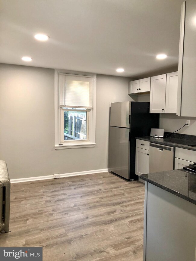 110 Garrett Ave, Bryn Mawr, PA 19010 - photo 4