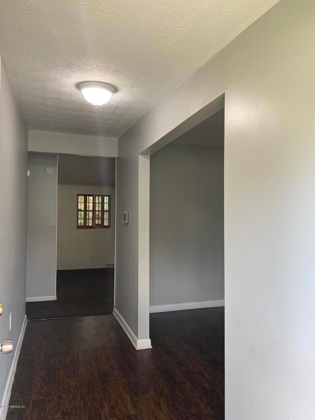 7144 Hanson Dr N, Jacksonville, FL 32210 - photo 3