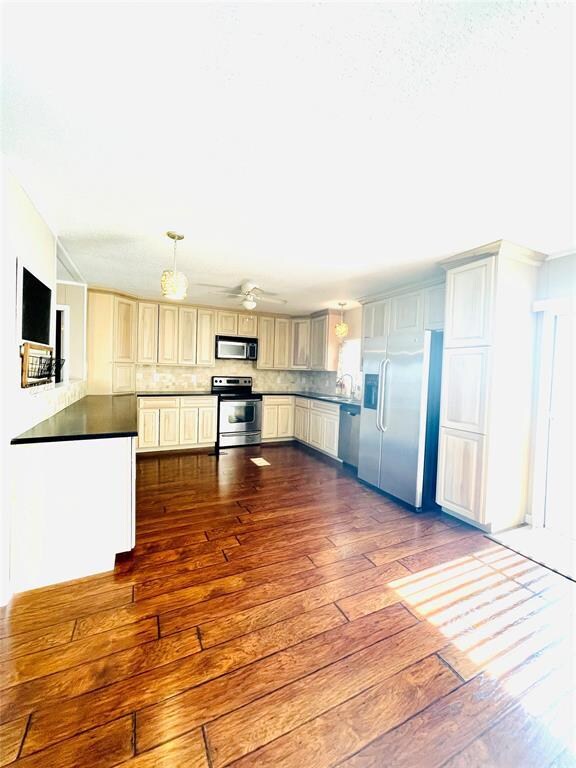 386 Coyote Trail, Rhome, TX 76078 - photo 4