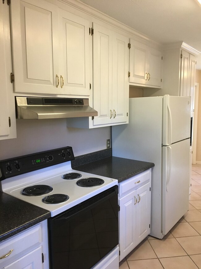 118 Country Club Dr unit C, Americus, GA 31709 - photo 6