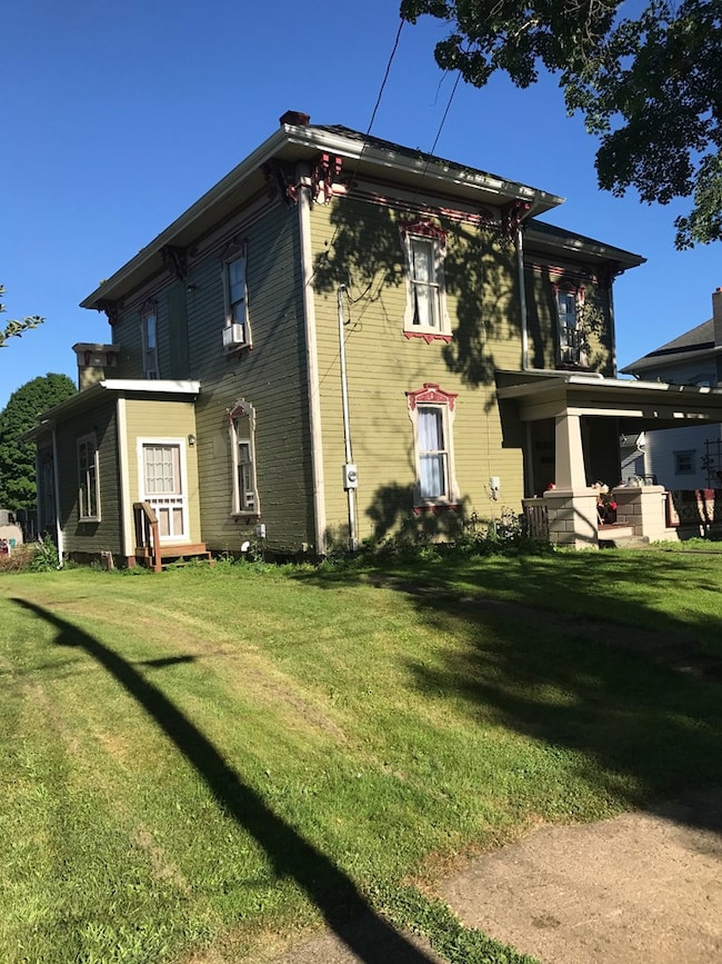 310 N Union St, Loudonville, OH 44842 - photo 4