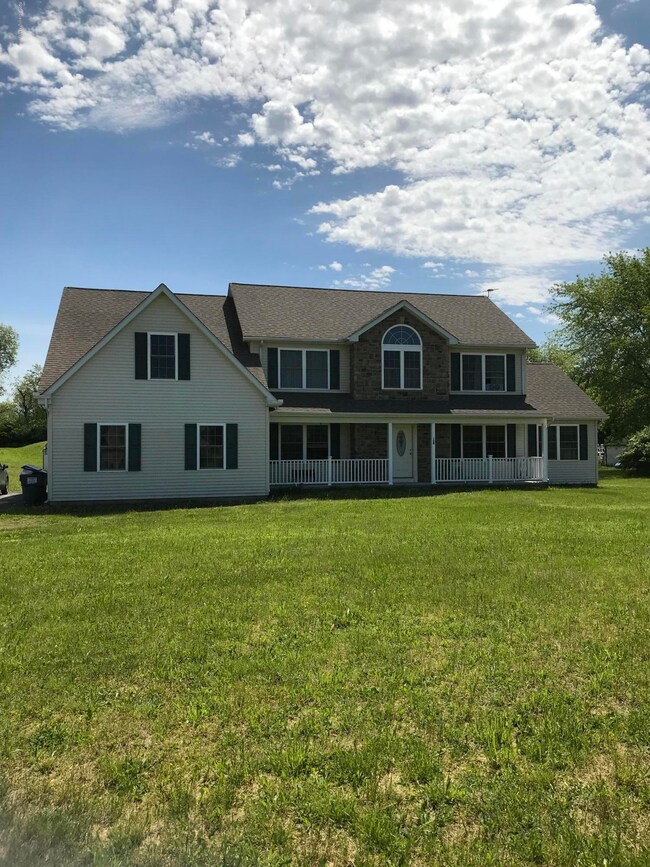 138 Shafer Dr, Chestnuthill Township, PA 18322 - photo 2