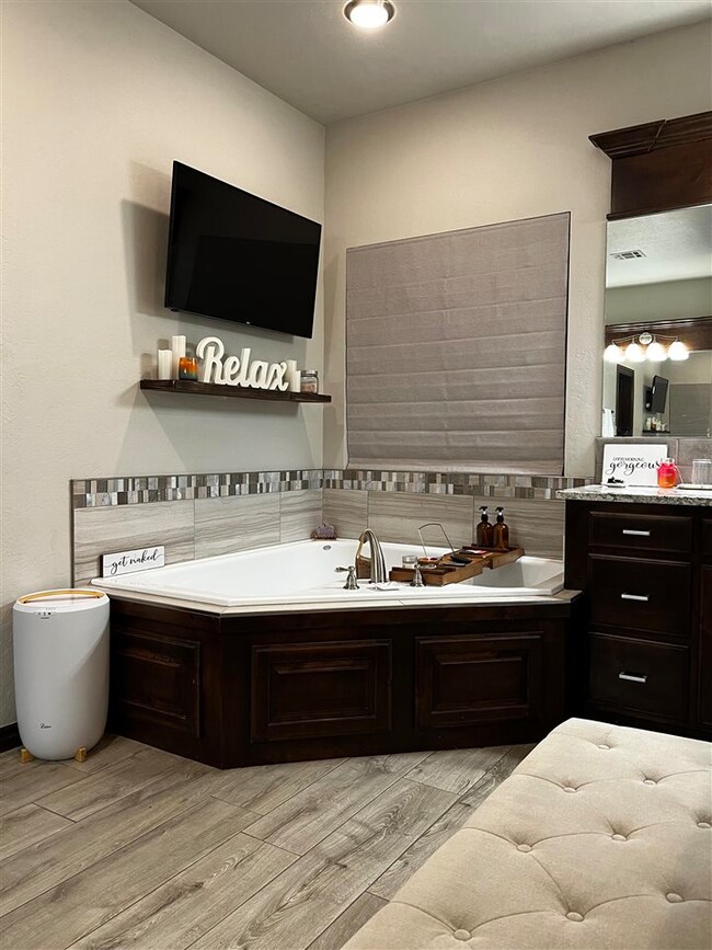 12135 NE Deer Ridge Trail, Elgin, OK 73538 - photo 4