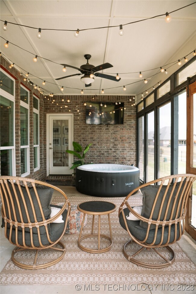 426 E 130th St S, Jenks, OK 74037 - photo 2