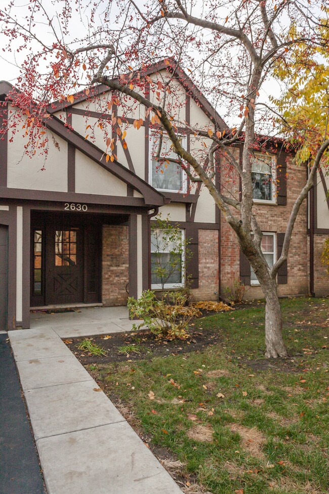 2630 Northampton Dr unit A2, Rolling Meadows, IL 60008 - photo 2