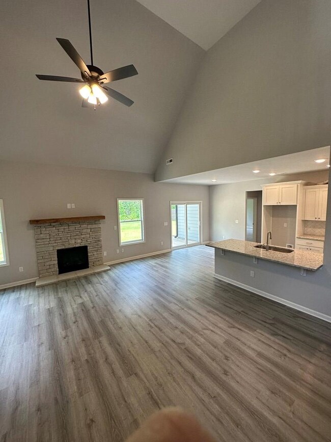 5083 Pond View Dr, Columbus, GA 31907 - photo 6