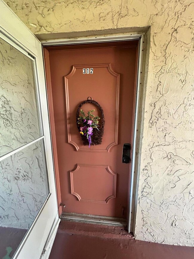 705 Lori Dr unit 312, Palm Springs, FL 33461 - photo 2