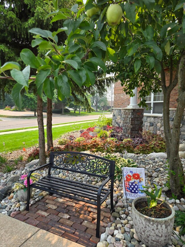 301 N Lake St unit 104, Cadillac, MI 49601 - photo 3