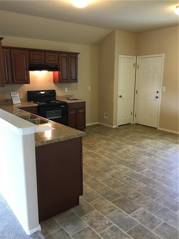 969 E Starling St, Fayetteville, AR 72701 - photo 7