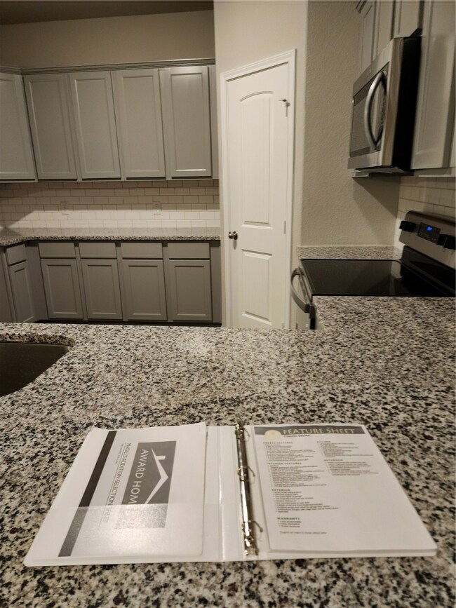 2909 4th St, Bay City, TX 77414 - photo 5