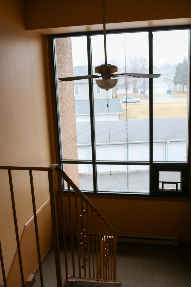 9651 Merrillville Rd unit 304, Crown Point, IN 46307 - photo 3