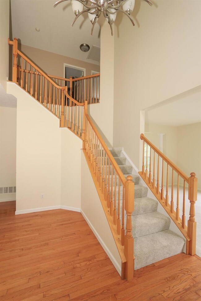 5755 Treeside Dr, Liberty Township, OH 45044 - photo 3