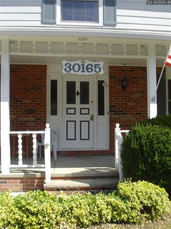 30165 Rickey Ln, Wickliffe, OH 44092 - photo 3