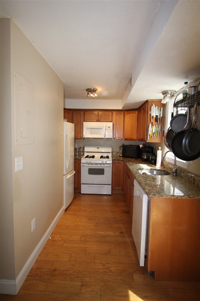 58 Birchwood Dr, Milford, NH 03055 - photo 2