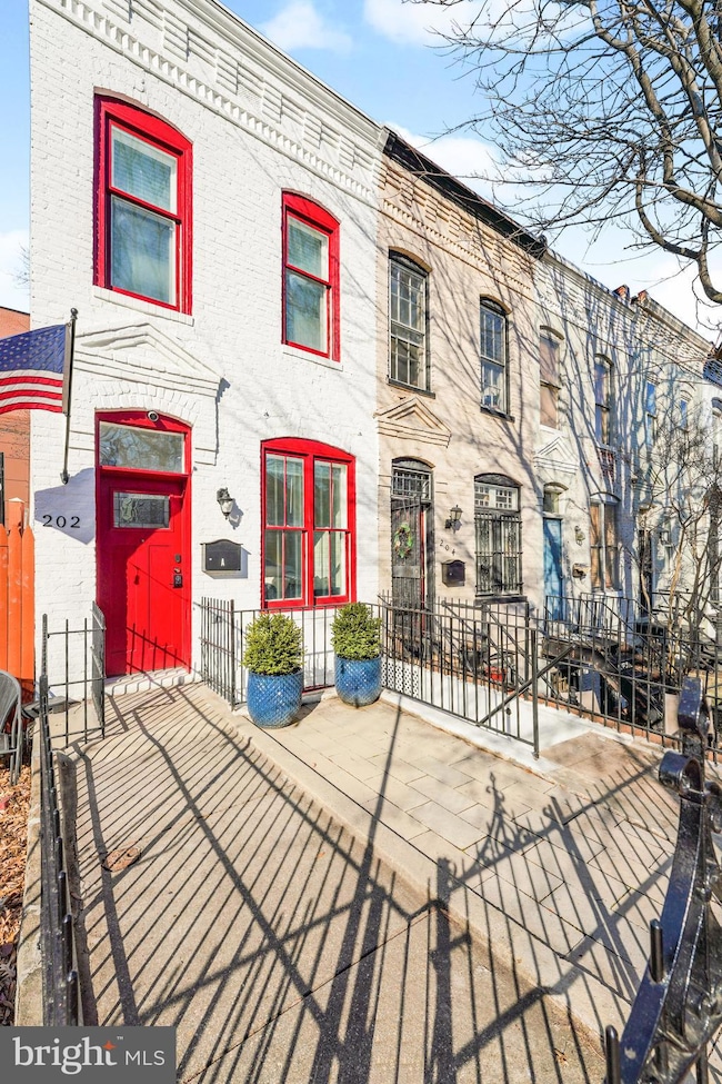 202 F St NE unit A, Washington, DC 20002 - photo 4