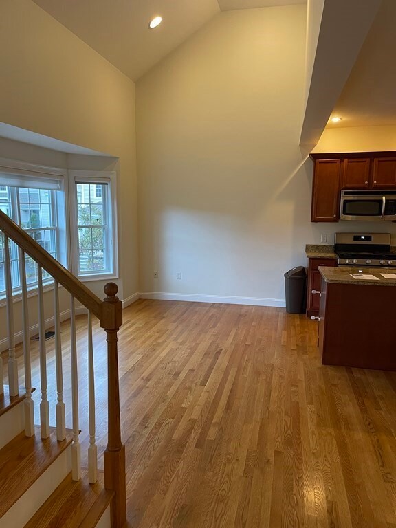 4 Charles Ridge Rd unit B, Littleton, MA 01460 - photo 4