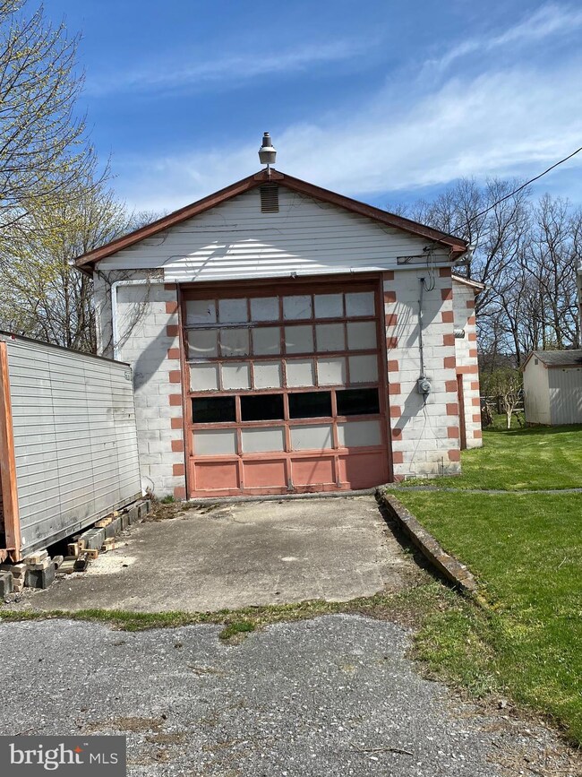 26 E 4th Ave, Everett, PA 15537 - photo 6