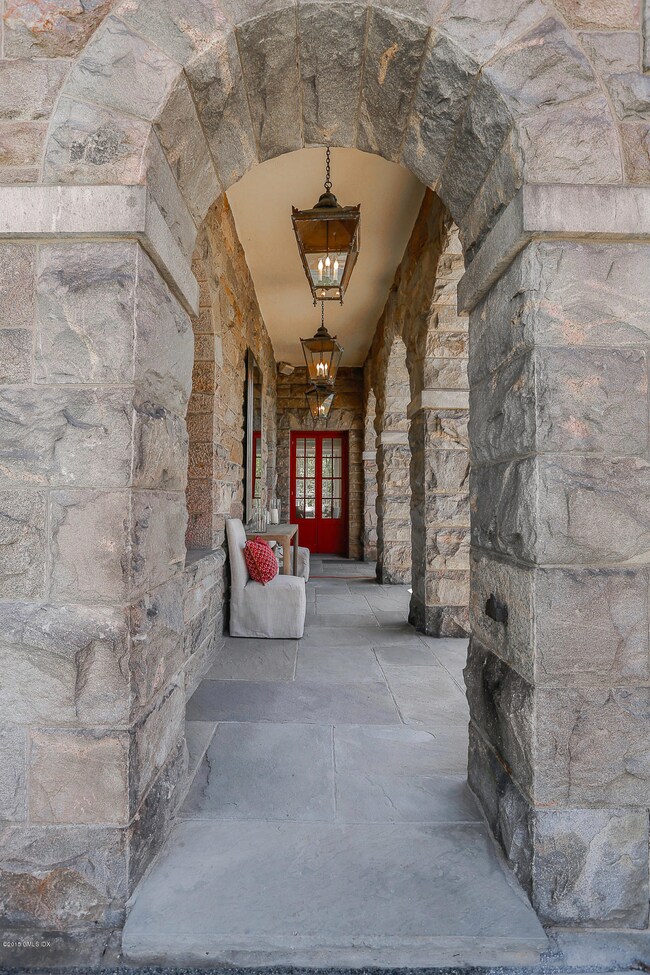 30 Oneida Dr, Greenwich, CT 06830 - photo 6