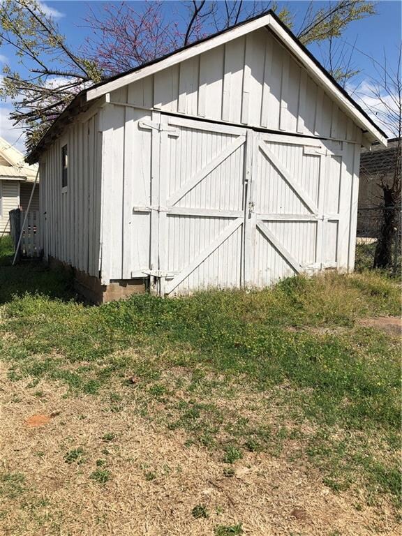 409 E Mansur Ave, Guthrie, OK 73044 - photo 5