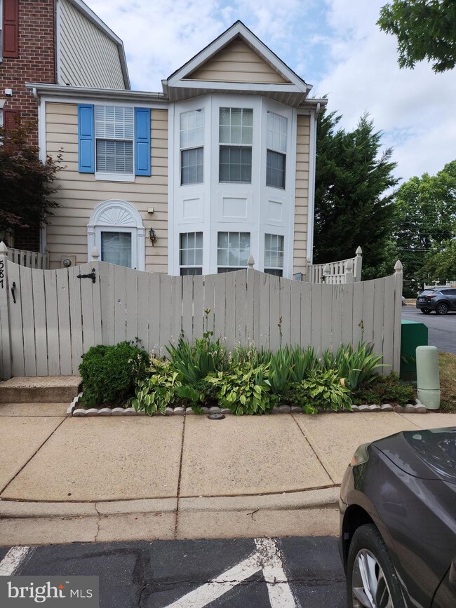 587 Cascade Way, Frederick, MD 21703 - photo 2