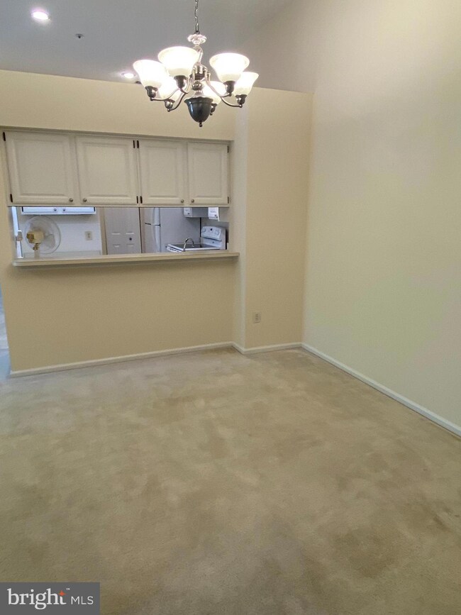 12205 Eagles Nest Ct unit L, Germantown, MD 20874 - photo 4