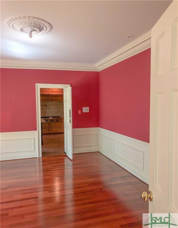 FORMAL DINING ROOM WITH CHARMING DETAILS