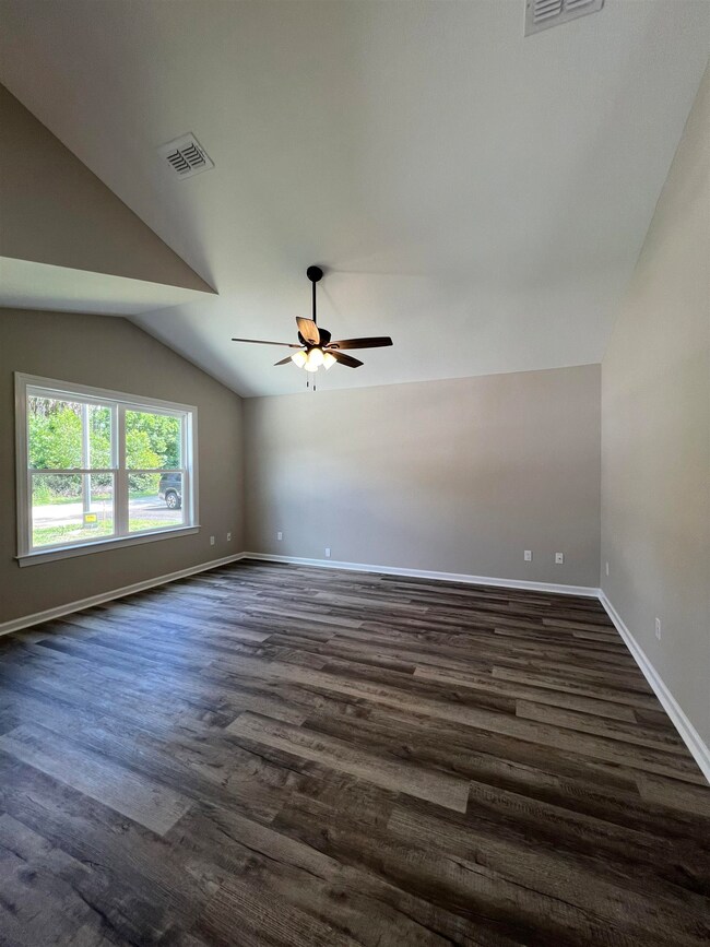 63 Winnebago St, Crawfordville, FL 32327 - photo 3