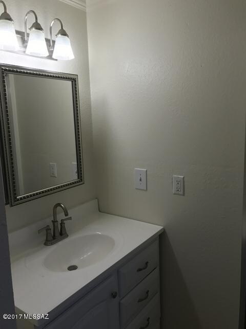 2334 E 20th St, Tucson, AZ 85719 - photo 7