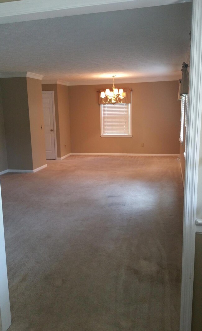 519 Chesapeake Dr, Harrodsburg, KY 40330 - photo 5