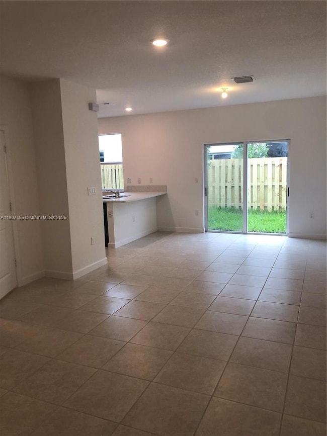 2610 SE 13th St, Homestead, FL 33035 - photo 2