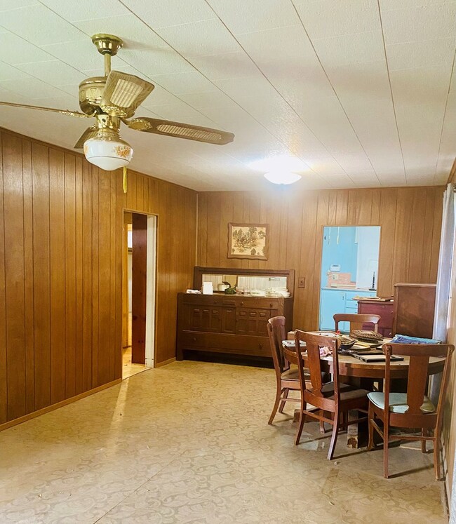 309 W Walch Ave, Fredericksburg, TX 78624 - photo 6