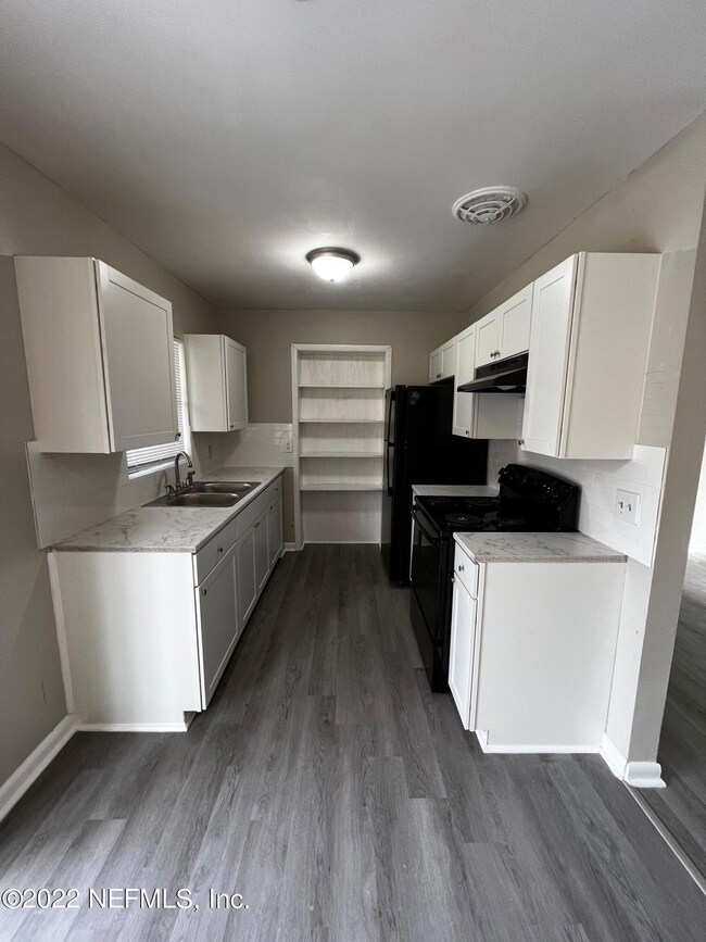 2425 Dolphin Ave unit A, Jacksonville, FL 32218 - photo 3