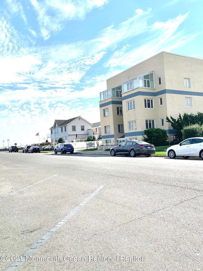 15 Garfield Ave unit 106, Avon By the Sea, NJ 07717 - photo 7