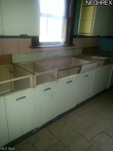 14025 Hale Ave, Cleveland, OH 44110 - photo 7