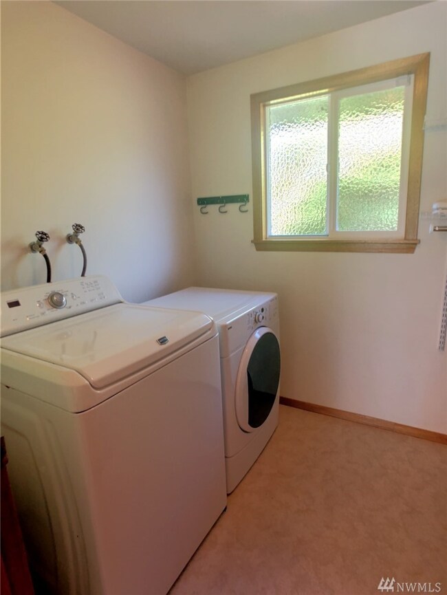 1215 S 229th St, Des Moines, WA 98198 - photo 7