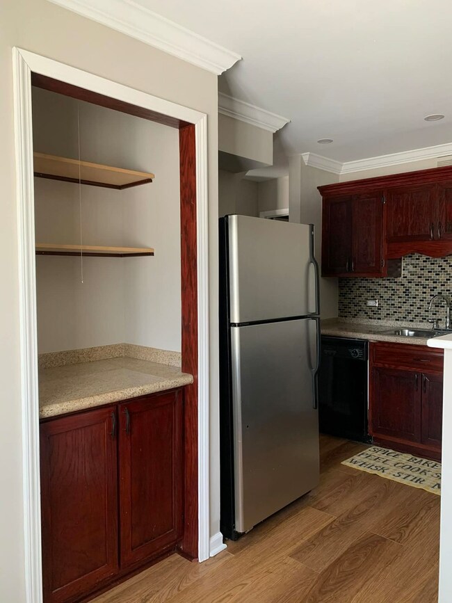 6827 Hickory St unit D, Tinley Park, IL 60477 - photo 7