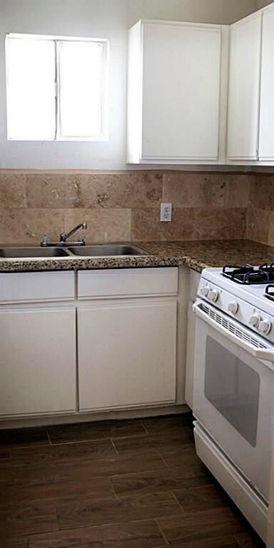 14302 Laredo St unit 14, Houston, TX 77015 - photo 2