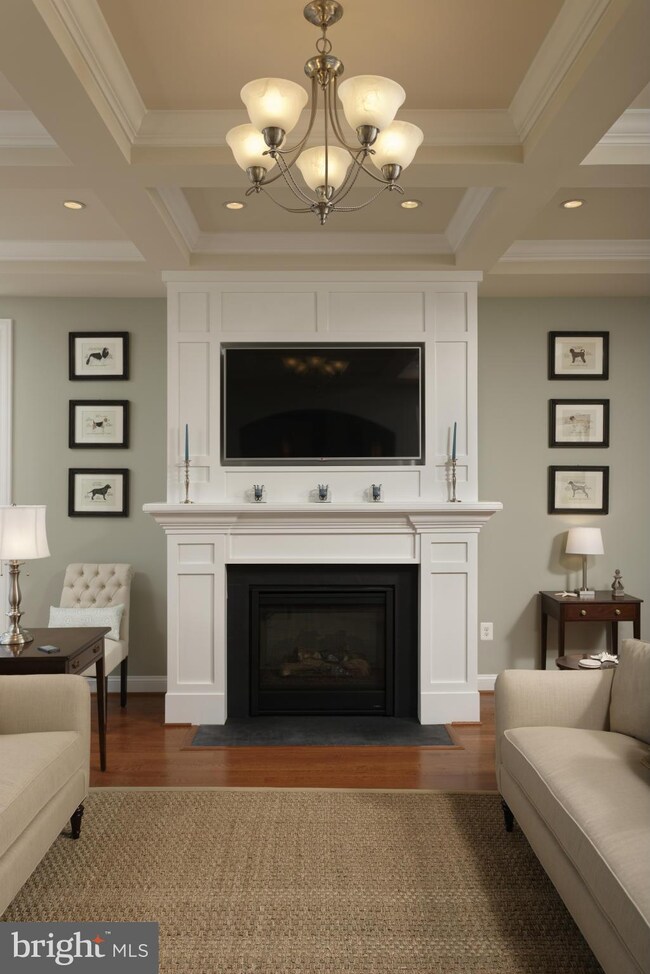 18547 Hepburn Cir, Purcellville, VA 20132 - photo 2