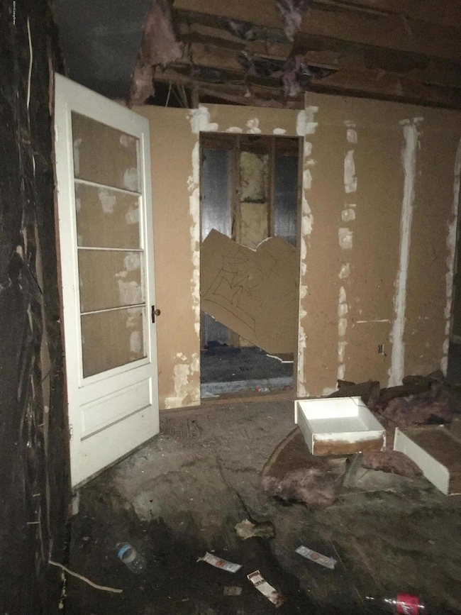 6307 Cooper Chapel Rd, Louisville, KY 40229 - photo 4