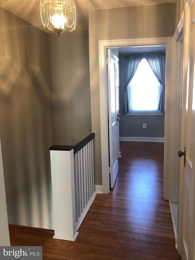 4306 Chippendale St, Philadelphia, PA 19136 - photo 6