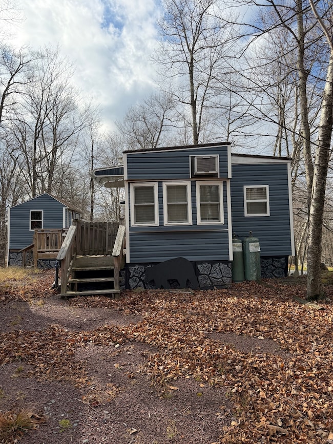 744 Lake Dr N, Eagle Lake, PA 28424 - photo 3