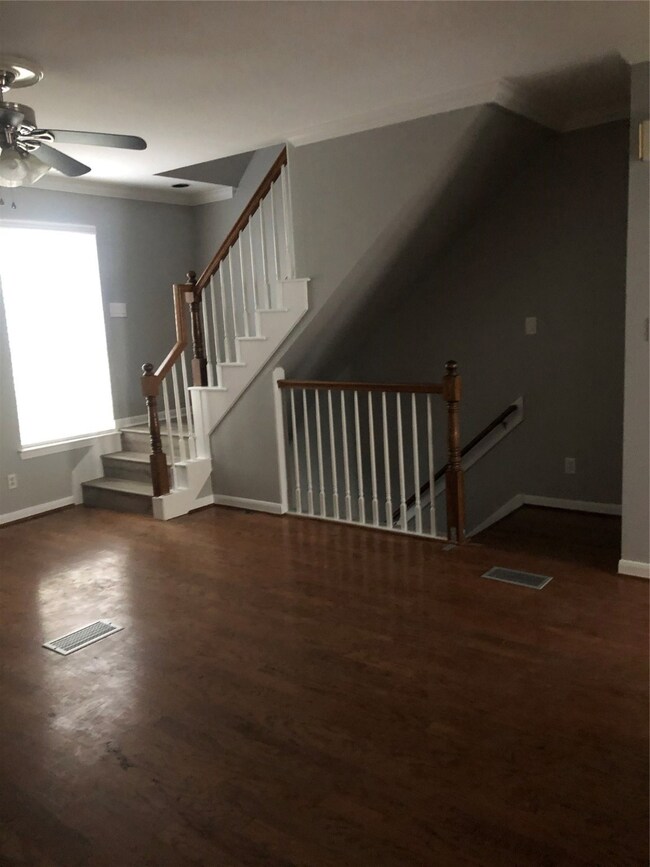 1906 Vermont St unit E, Houston, TX 77019 - photo 2