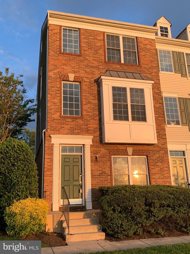 25323 Eldridge Terrace, Chantilly, VA 20152 - photo 4