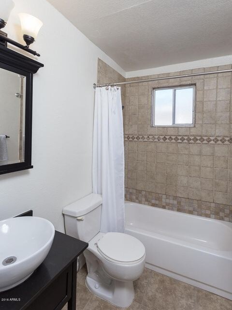 4401 N.12th St-6