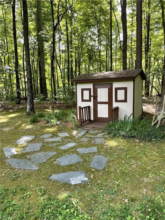 1221 E Mine St, Asheboro, NC 27205 - photo 6